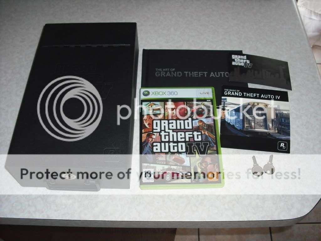 Grand Theft  Auto IV XBOX360 Collectors Edition