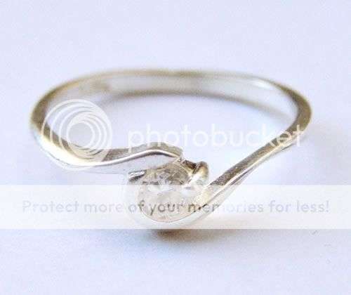 Delicate 925 Silver Ring With CZ