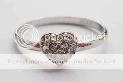 Heart ring with CZ white gold plated. STUNNER!