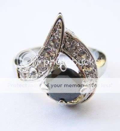 Stunning 18kwgp ring