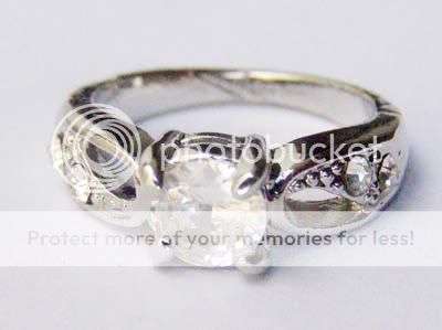 18kwgp & CZ STUNNING RING! size 6