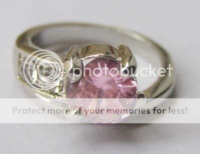 Sim diamond and 18kwgp ring size 7