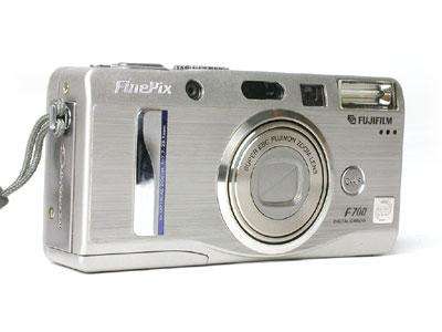 *** FUJI FinePix F700 *** Serviced by Cameratek - New CCD