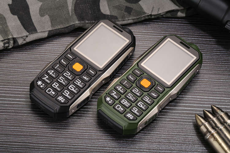 GOFLY S7000 2.0 Inch 3800mAh OTG Flashlight FM MP3 Power Bank Dual SIM Outdooors Mini Feature Phone