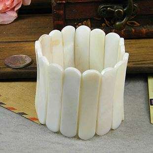 Brand New Shell Bone Charm bracelet Bangle