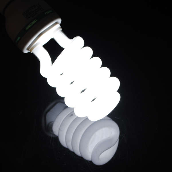 45W 5500K Studio Lighting Daylight Photo Video Bulb Lamp 220V E27