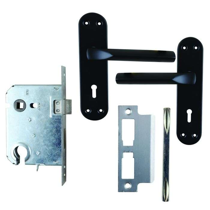 Yale Black Keyhole Cuneo Lever Handle On Backplate 3 Lever Lockset