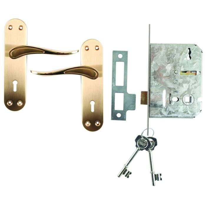 Yale Rose Gold Keyhole Dolce Lever Handle On Backplate 3 Lever Lockset