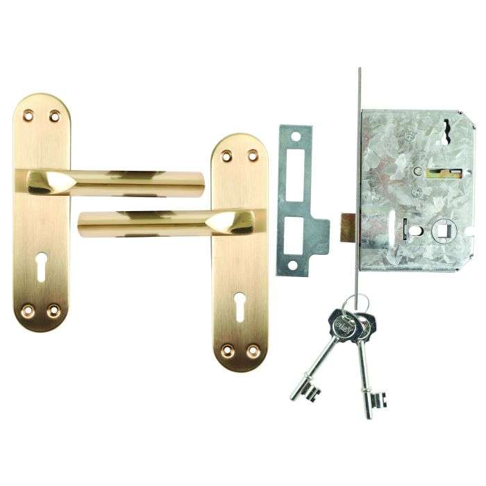 Yale Rose Gold Keyhole Cuneo Lever Handle On Backplate 3 Lever Lockset