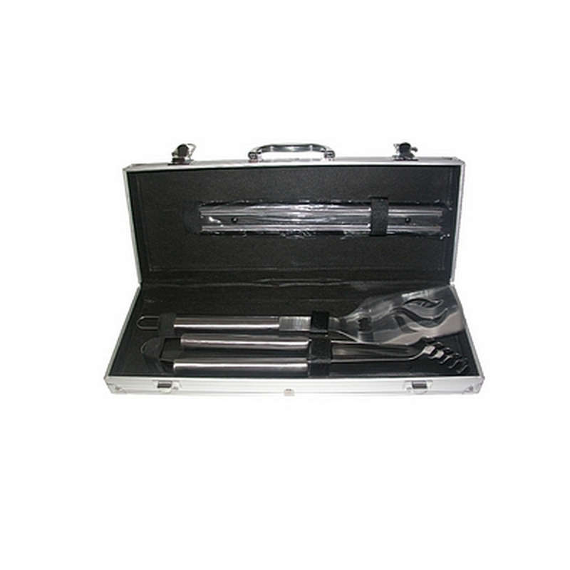 Ultratec 2 Piece Bbq Set W/Magnetic Bar