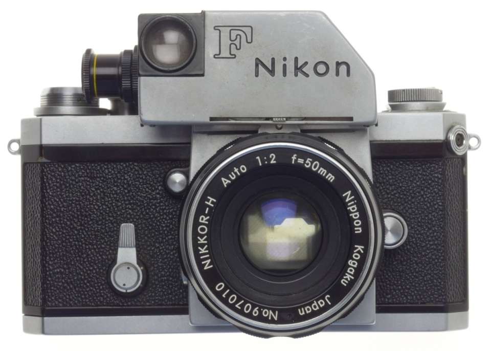 Chrome nikon f 35mm film slr camera photomic meter nikkor-h 1:2 f=50mm kogaku lens - Nikon
