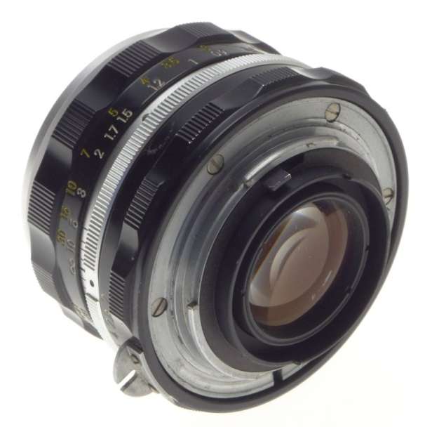 Chrome nikon f 35mm film slr camera photomic meter nikkor-h 1:2 f=50mm kogaku lens - Nikon