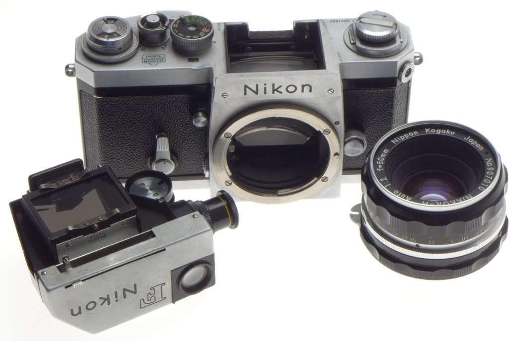 Chrome nikon f 35mm film slr camera photomic meter nikkor-h 1:2 f=50mm kogaku lens - Nikon