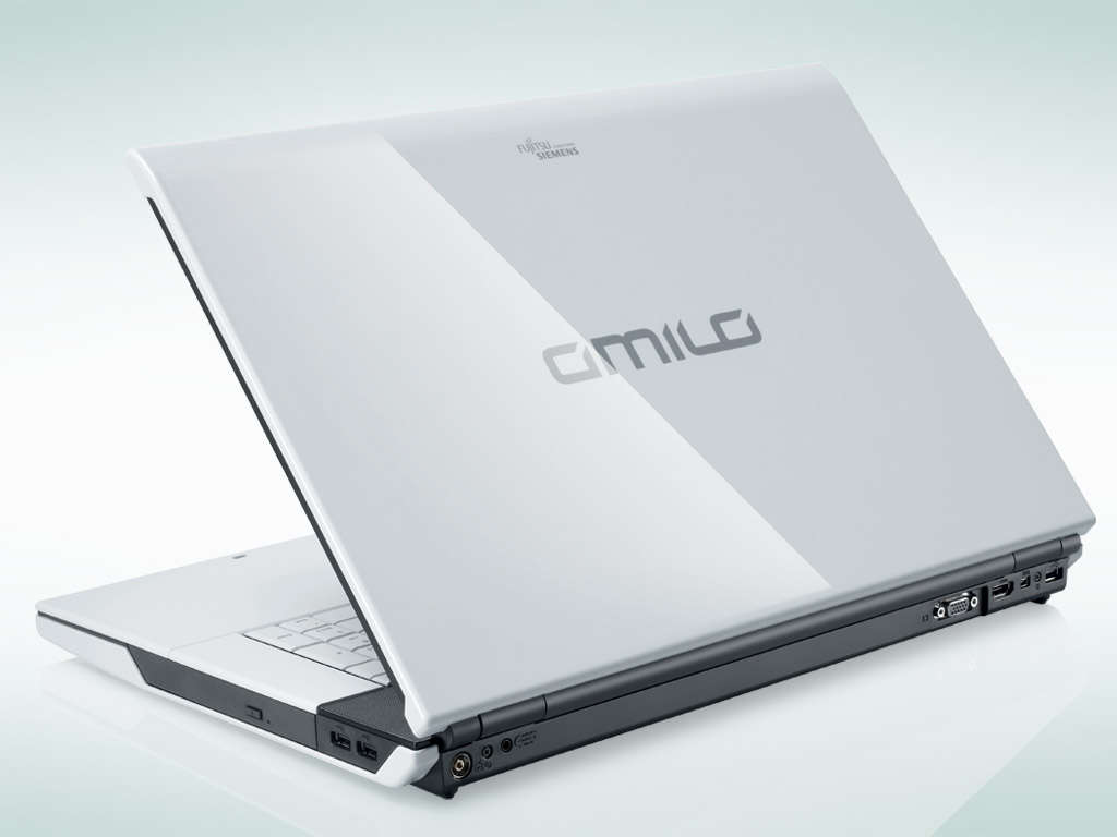 *** CRAZY BANANA AUCTION *** Fujitsu Siemens Amilo Notebook Xi 3650 (With Blu-Ray) - FREE Monitor !!