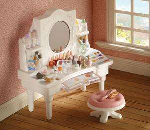Sylvanian Toys: Girl's Dressing Table