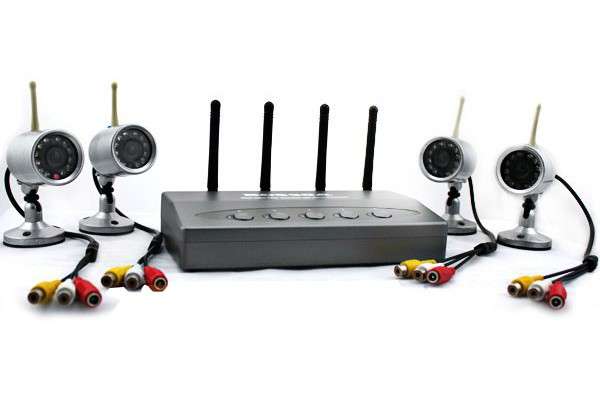 4 Channel Wireless CCTV Surveillance Kit - Waterproof (420 TVL)