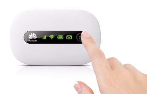 Huawei E5220 (Vodafone R206) Wireless 3G Router (insert sim directly) - Huawei