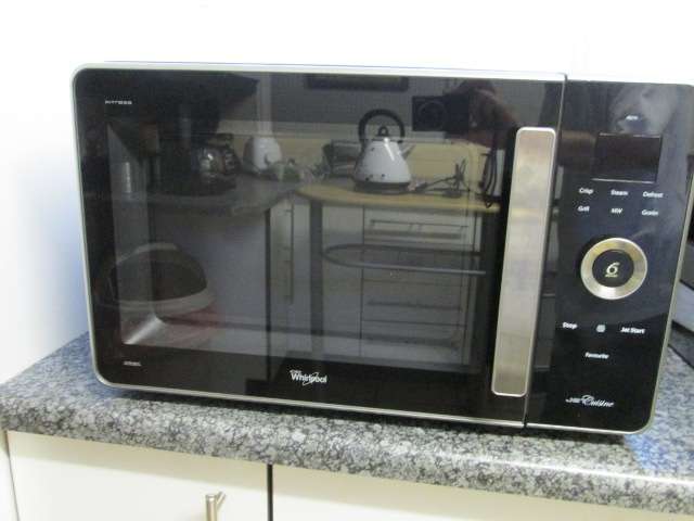 Whirpool Cuisine Microwave Oven
