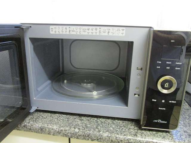Whirpool Cuisine Microwave Oven