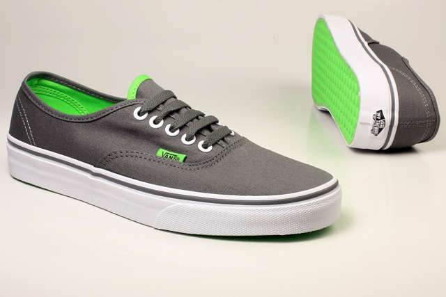 VANS - AUTHENTIC VN-0VOEBYO