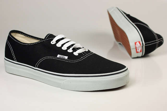 VANS - AUTHENTIC VN-0EE3BLK