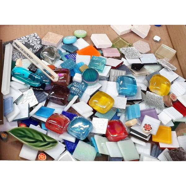 Goodie Box-1kg Mixed Colours