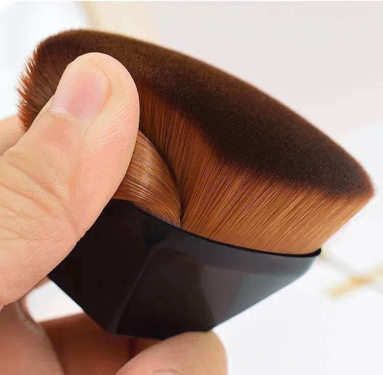 Magic Beauty Flawless Foundation Blending Brush