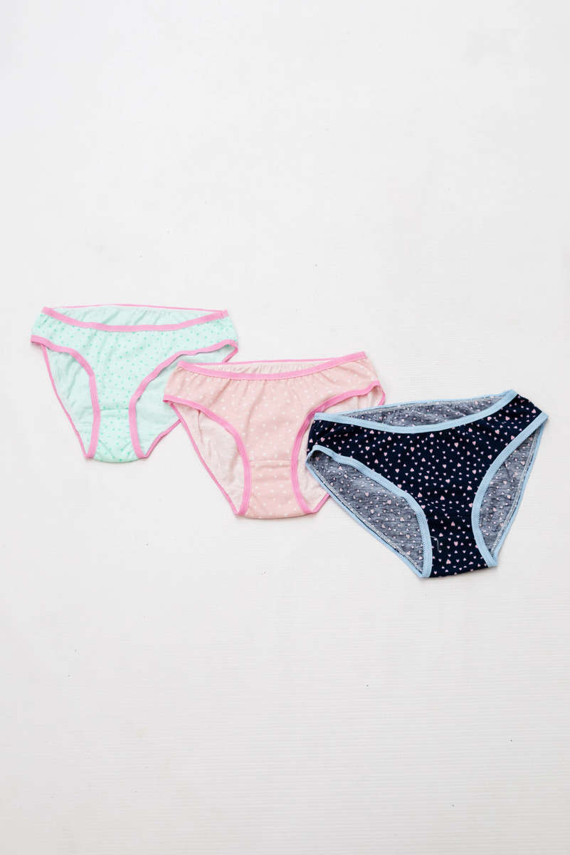 Girls 5 Pack Branded Panties Underwear