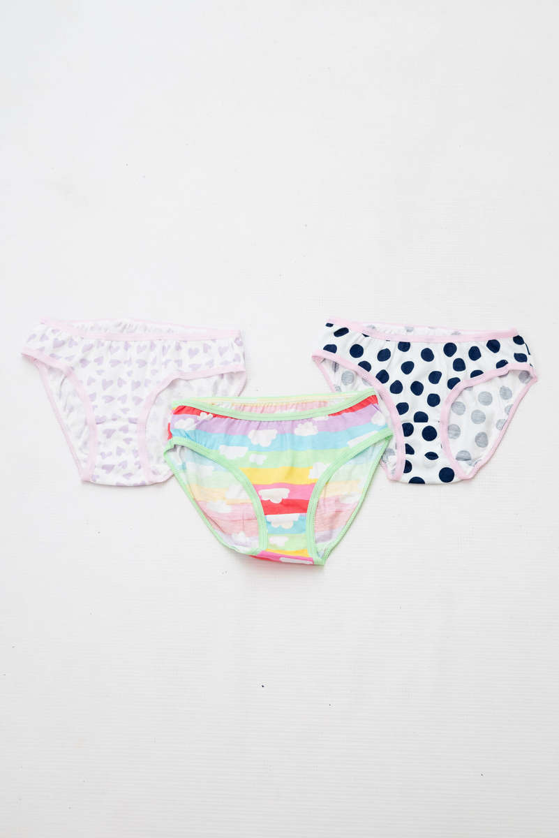Girls 5 Pack Branded Panties Underwear