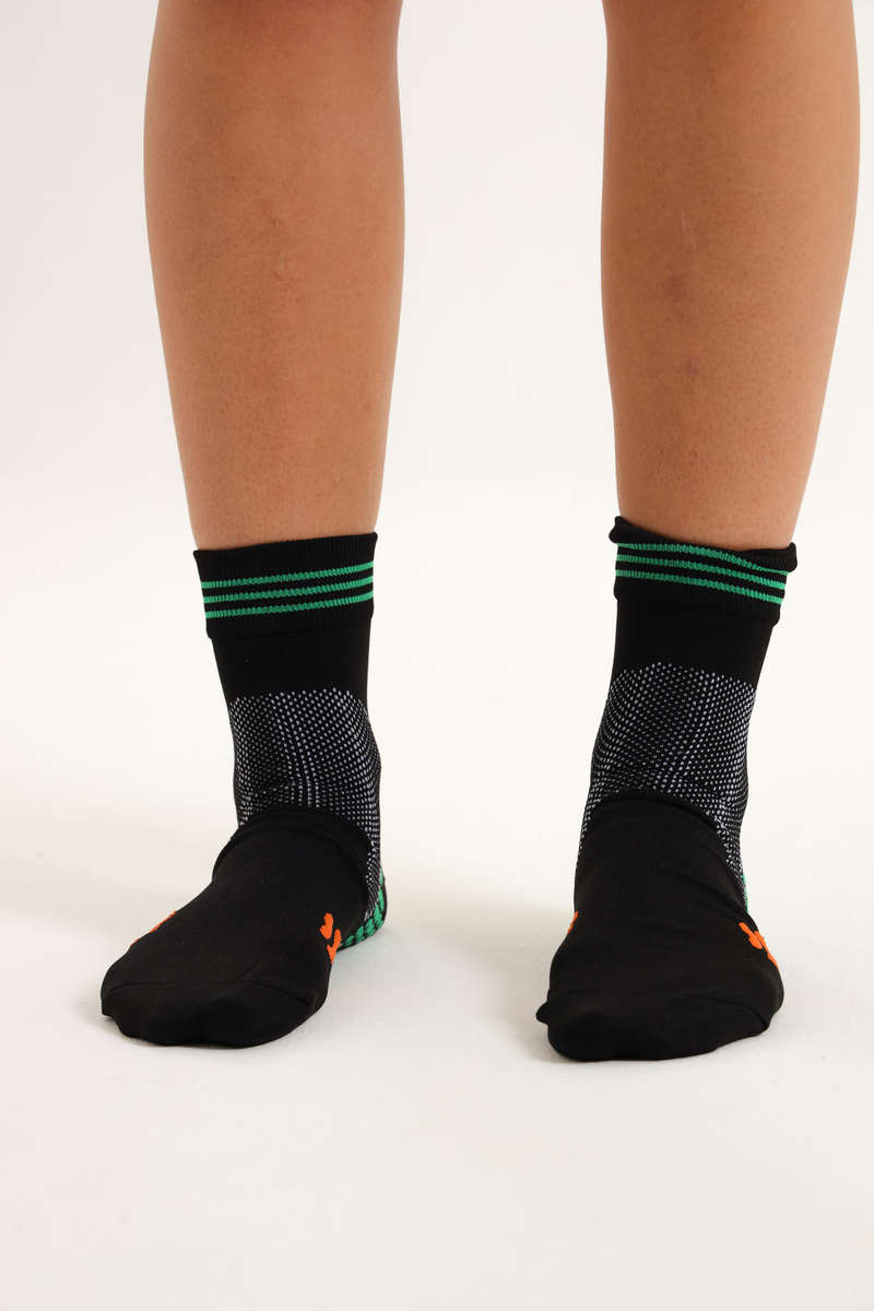 Senza Sport® Ankle Length Compression Socks Fit UK4 To UK12