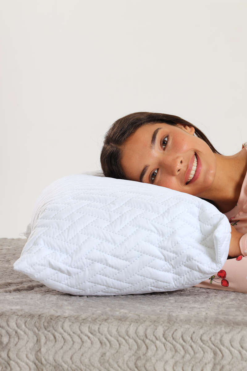 Pierre Cardin Le Intro Pinsonic Quilted Pillow - Standard