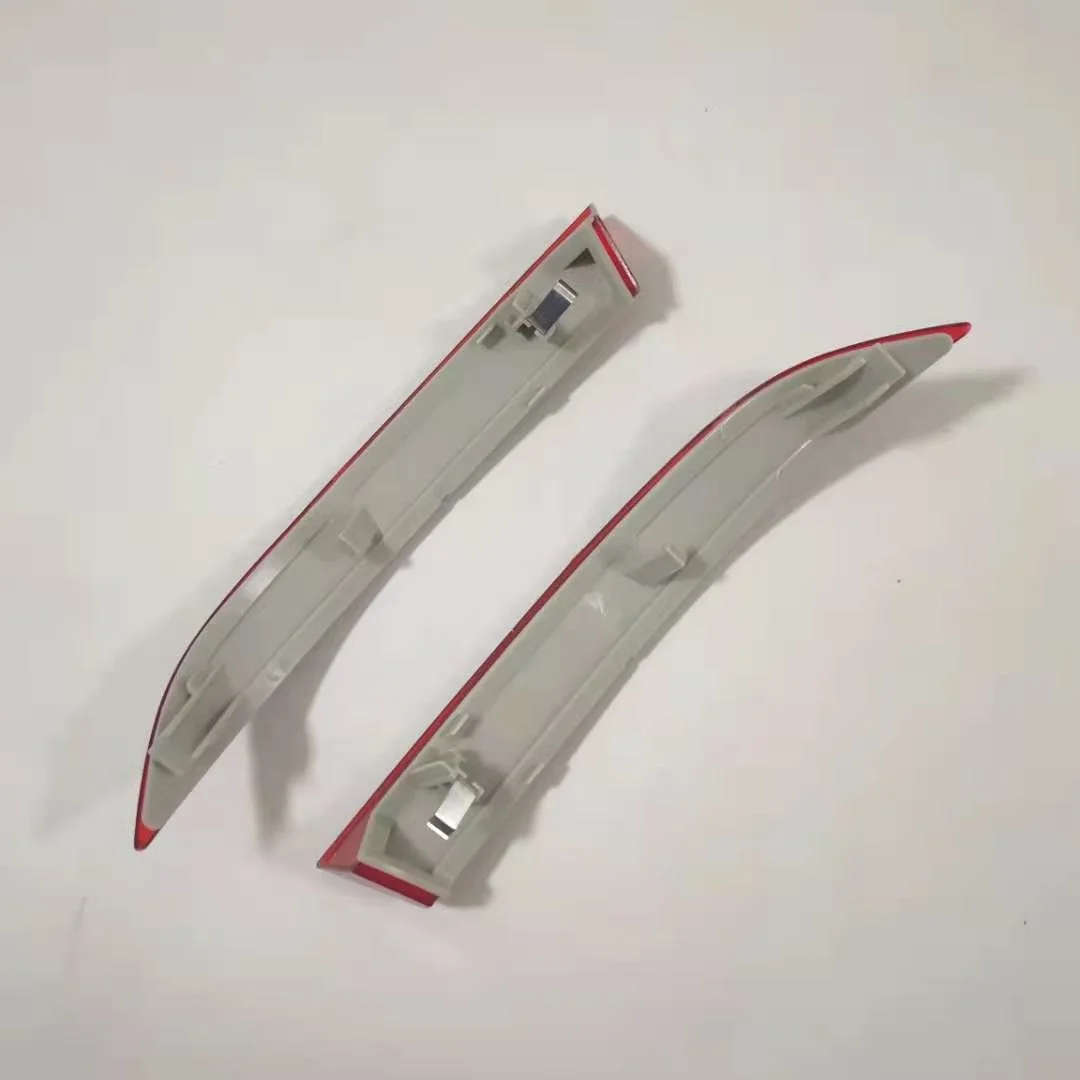 Body rear reflector suitable for BMW x5e70 63147240997 63147240998