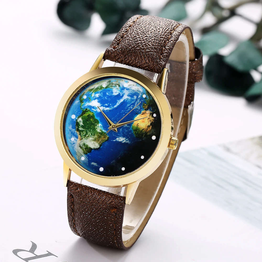 Ladies World Map Watch.  -  Brown.
