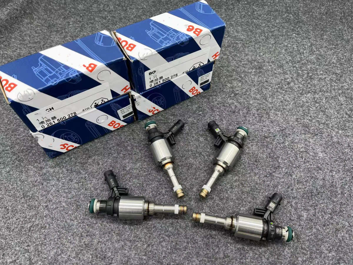 New 4Pcs Fuel Injector For For AUDI A3 A4 A5 A6 A8 Q3 Q5 TT 2.0 TFSI quattro 2004-2017