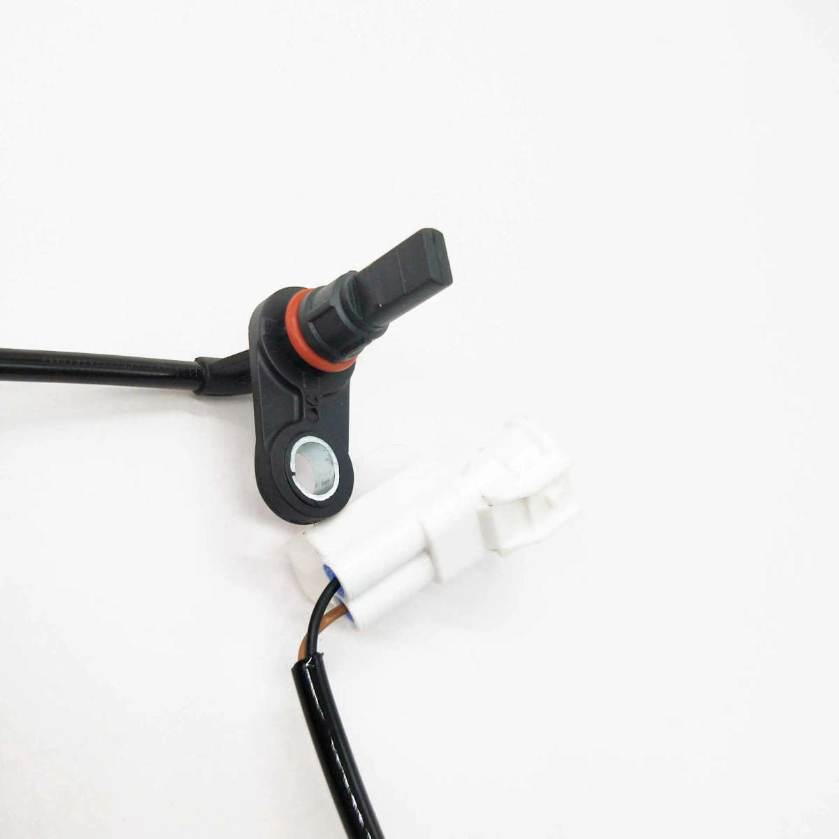 2pcs Front Left/Right ABS Sensor Wheel Speed Sensor for TOYOTA HILUX VIGO 2016