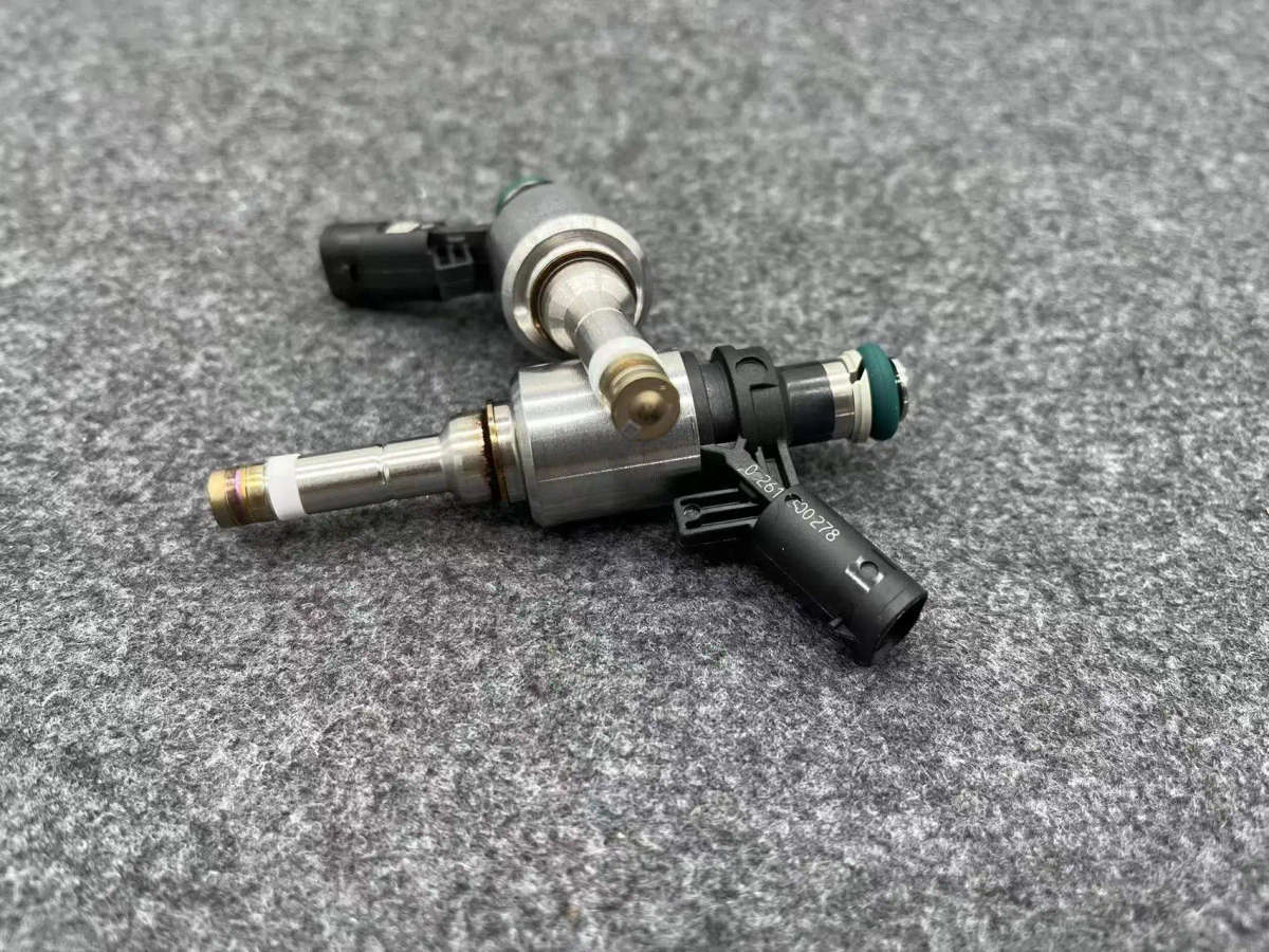 New 4Pcs Fuel Injector For For AUDI A3 A4 A5 A6 A8 Q3 Q5 TT 2.0 TFSI quattro 2004-2017