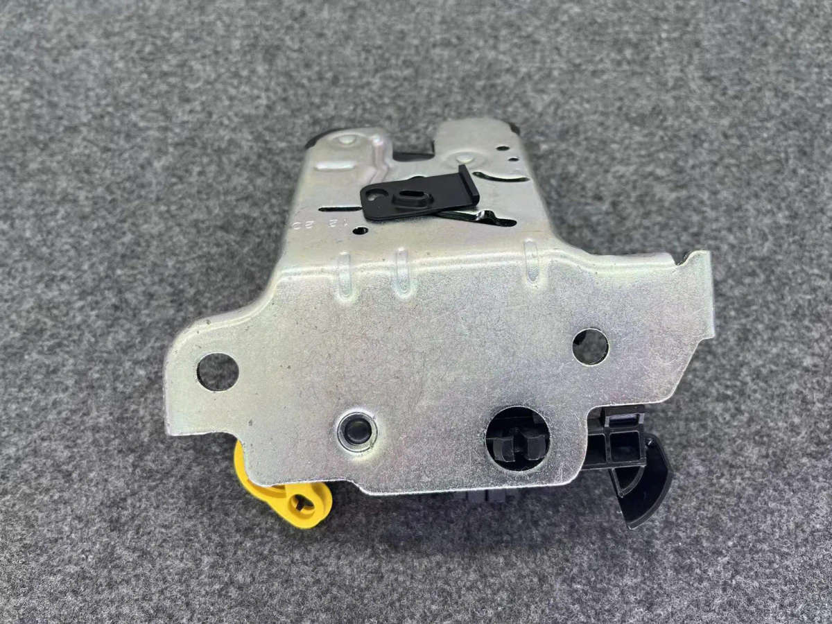 Car Boot Tailgate Lock Latch Hatch lock for VW Tiguan TERAMONT