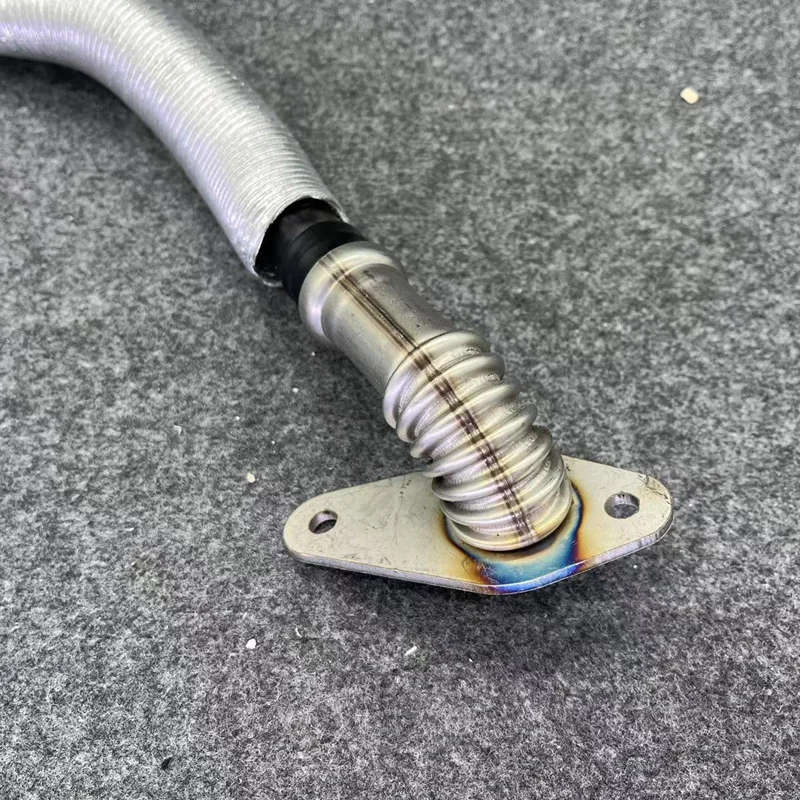 For Audi A4 A5 A6 A8 S5 S8 Quattro Q5 VW Amarok Seat Oil Water Separator Vent Hose Breather Pipe