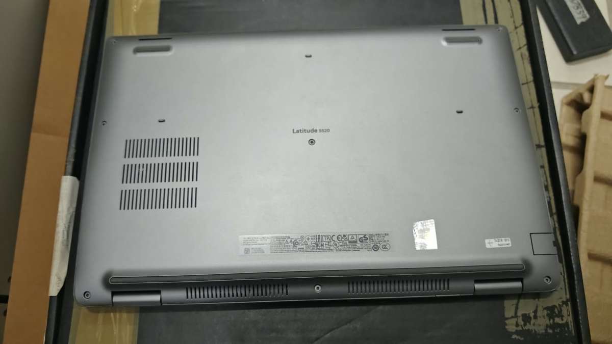 Dell Latitude 5520 Laptop  Core i7 11th Gen, 32GB RAM, 512GB SSD | Grade B