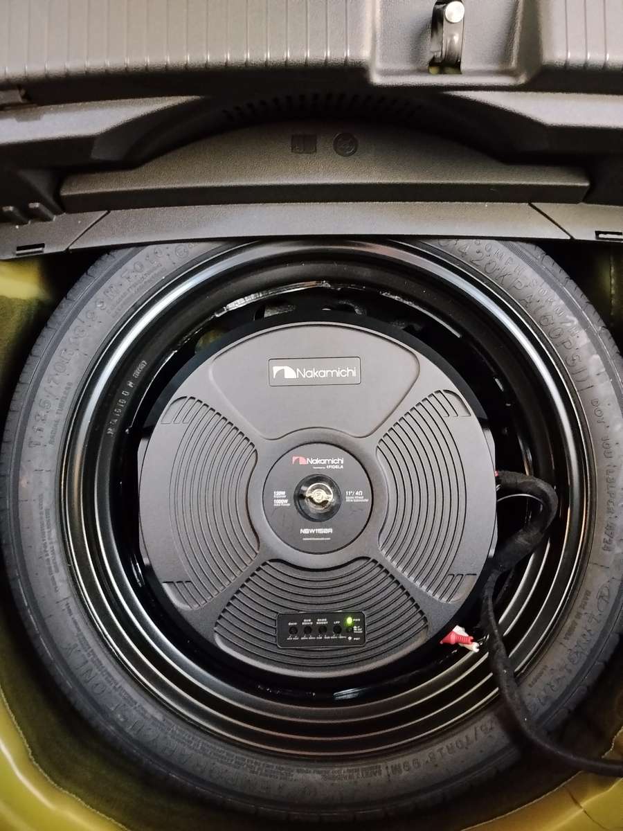 Nakamichi NBW1150A  Spare Wheel Subwoofer With Built in Amplifier 1000 Watts