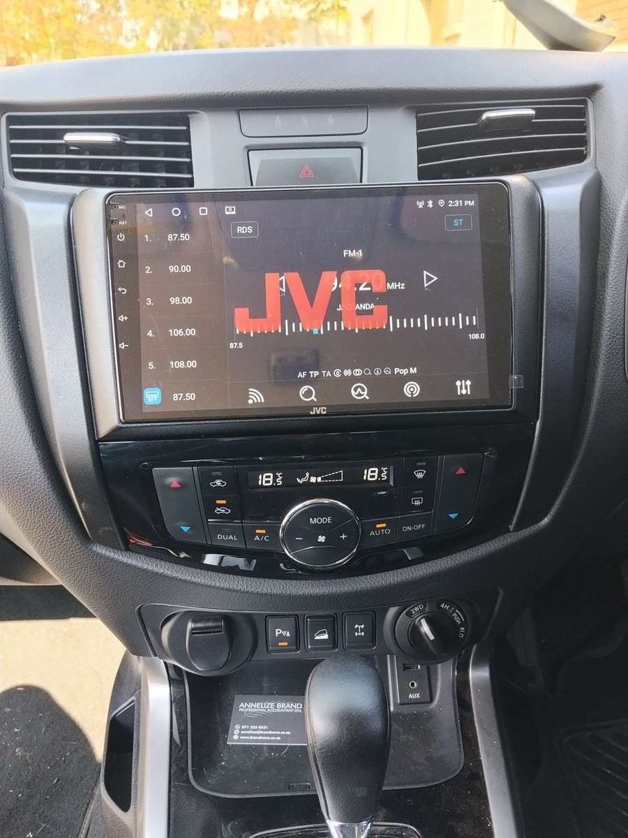 Nissan Navara/Np-300 (2017+) (JVC) Oem Replacement Radio 9 inch Android Auto/Apple Carplay