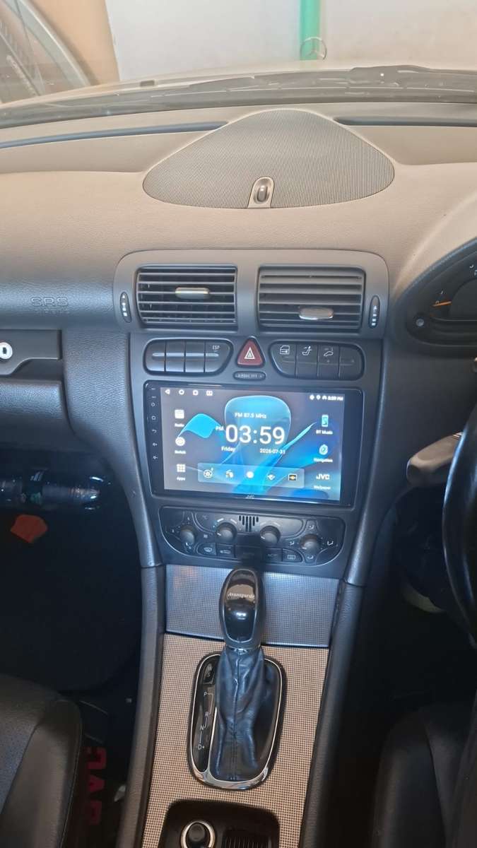 Merc C-Class W203 (00-04) (JVC) Oem Replacement Radio 9 inch Android Auto/Apple Car Play
