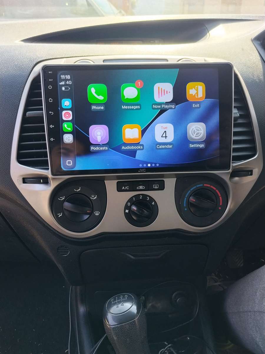 Hyundai i20 2009-2015 Oem Replacement Radio 9 inch Android Auto/Apple Carplay