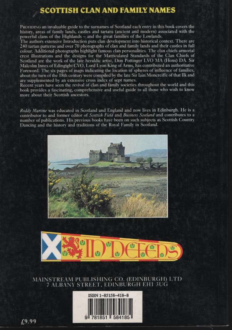 Scottish Clans and Family Names: Their Arms, Origins and Tartans - Martine, Roddy