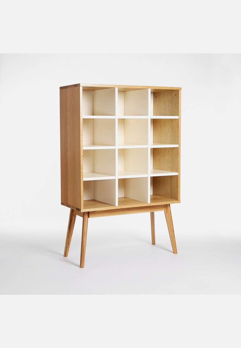 Radius Bookshelf. Solid American Oak with Oak Veneer Shelves. (White)