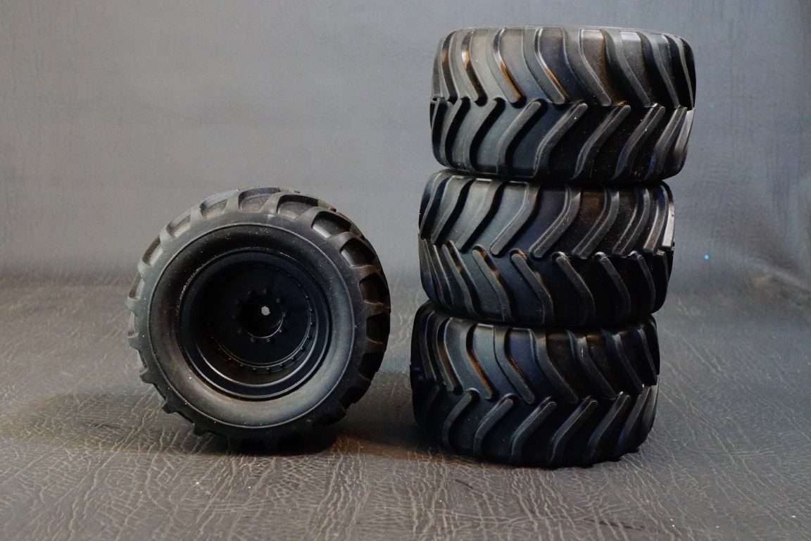 MJX 10210 Rubber Wheels 12mm Hex 120mm Diameter RC Car Set