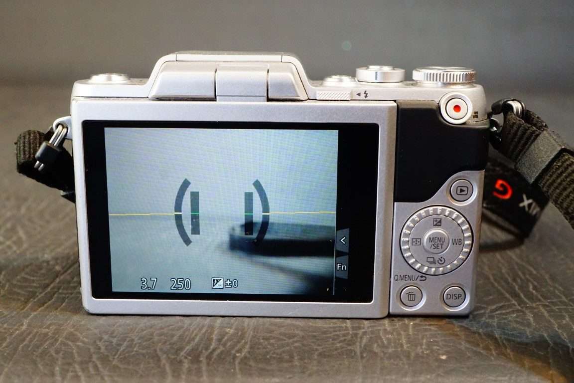 Panasonic DMC-GF7 LUMIX Camera with 12-32mm Lens Mirrorless Digital Camera Kit