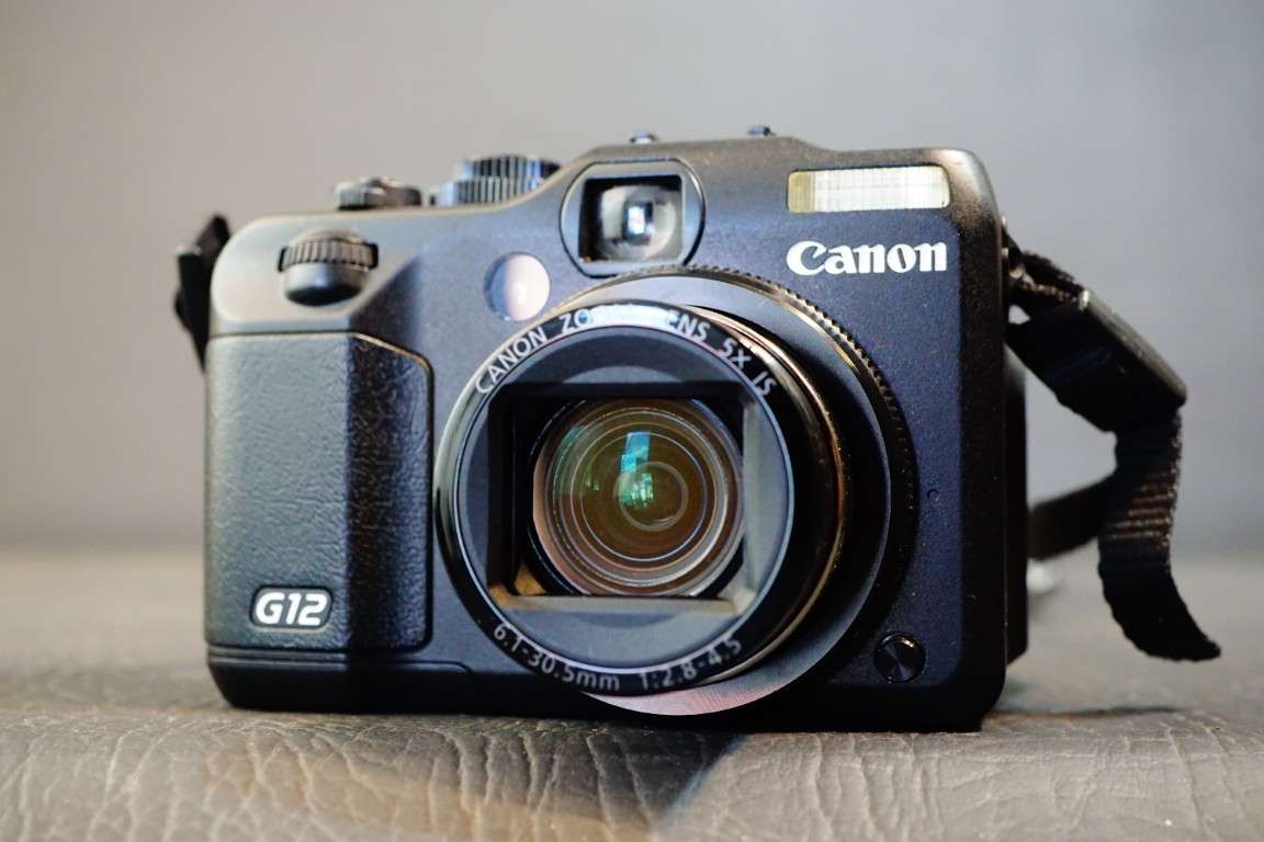 Canon PowerShot G12 10MP 5x Optical Zoom Digital Camera