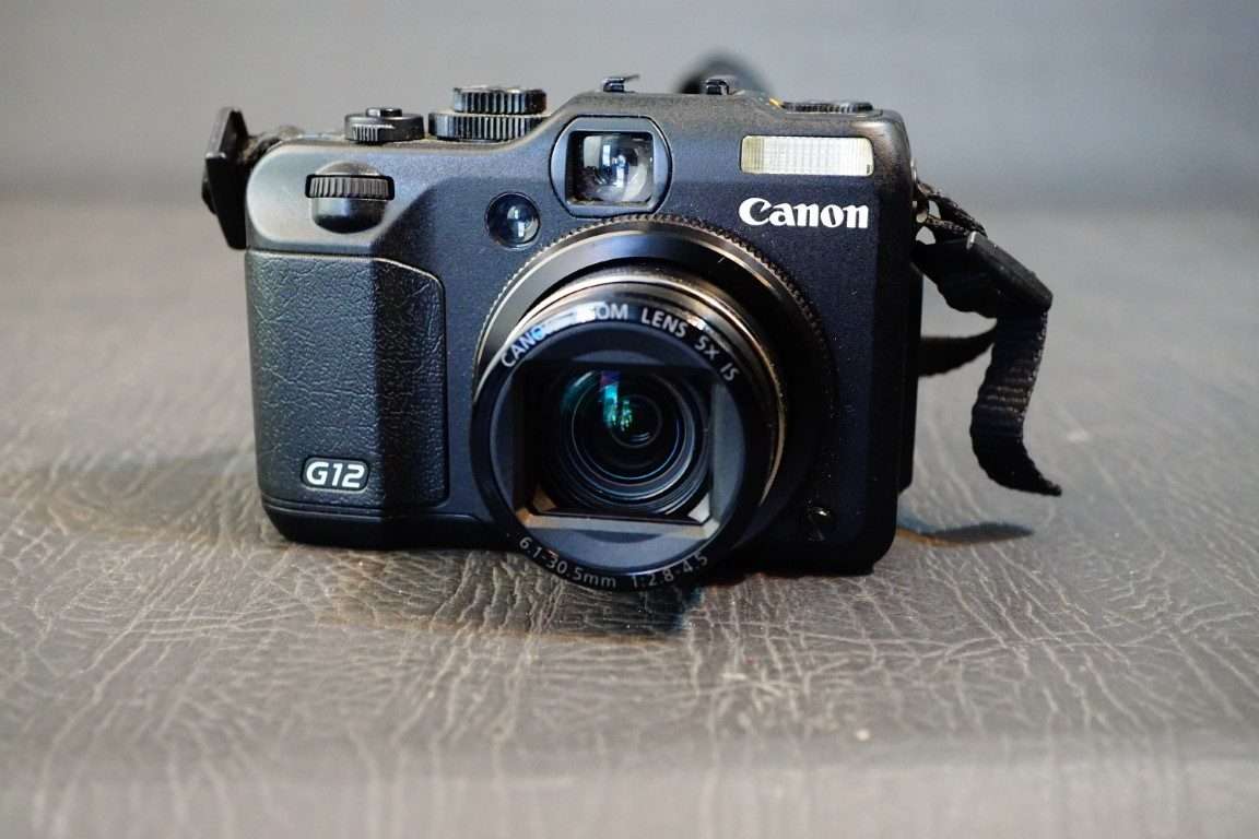 Canon PowerShot G12 10MP 5x Optical Zoom Digital Camera