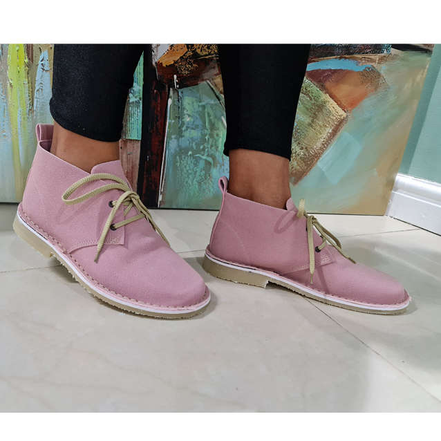 Ladies Vellie | Pink Suede ( BIG MAKE ) Size  7 left
